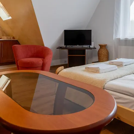 Rentplanet - Za Cieszynianka Апартаменты *